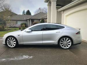 2014 / Tesla Model S / P85 / Silver $40000